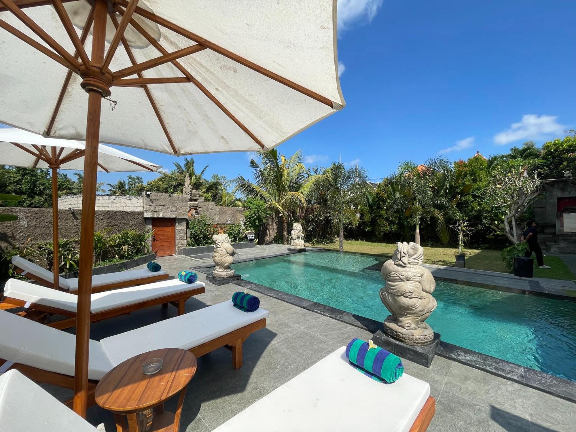 Nivaluma Hotel Ubud  Exterior photo